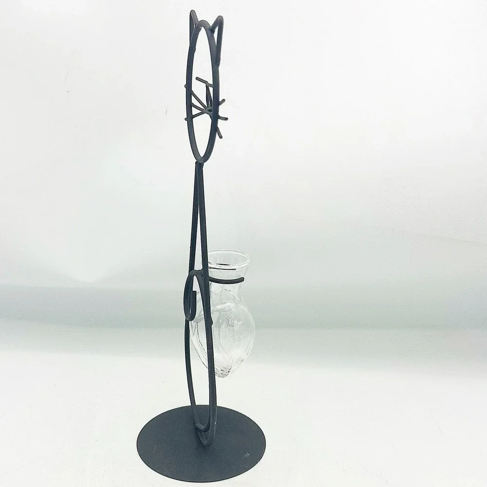 Black Metal Cat Holding Heart‎ Shaped Small Bud Vase